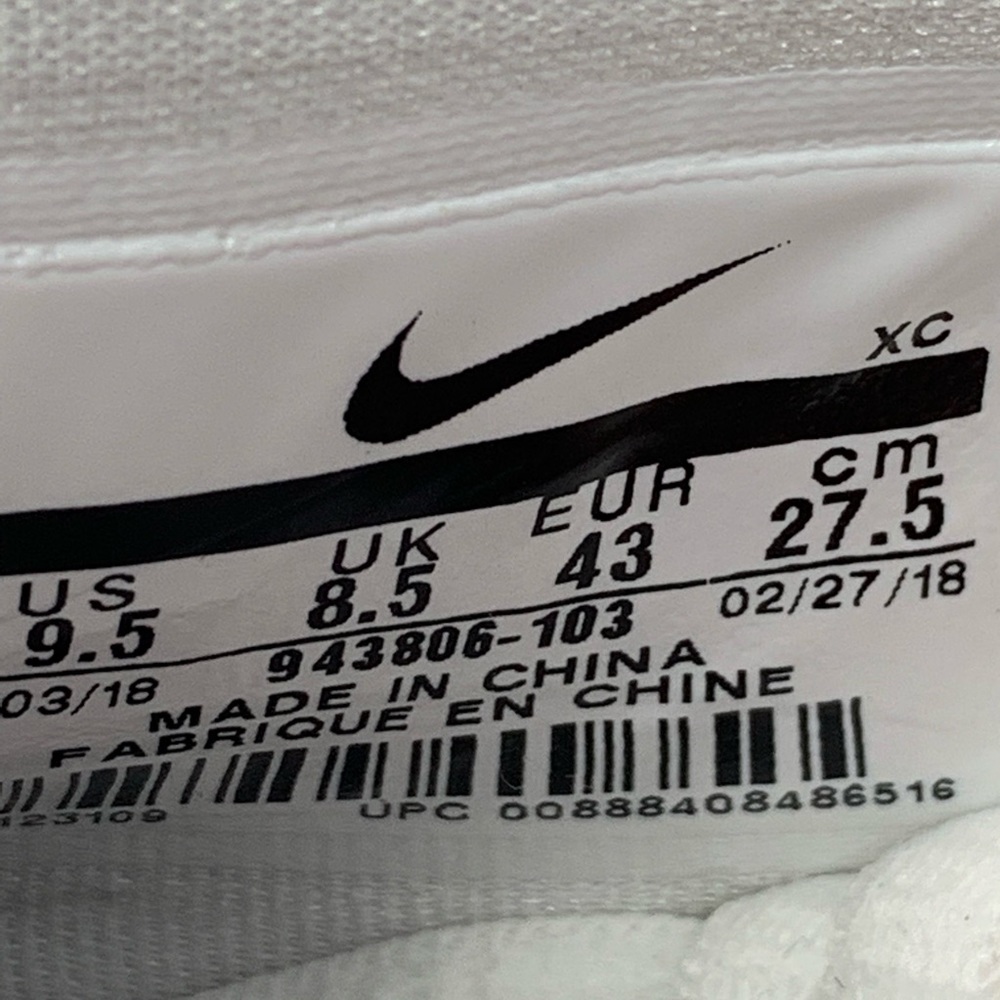 🆕 Nike Kyrie 4 Seattle Seahawks, White/Royal Blue - Picture 8 of 8